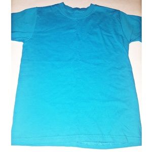 soild blue tee shirt